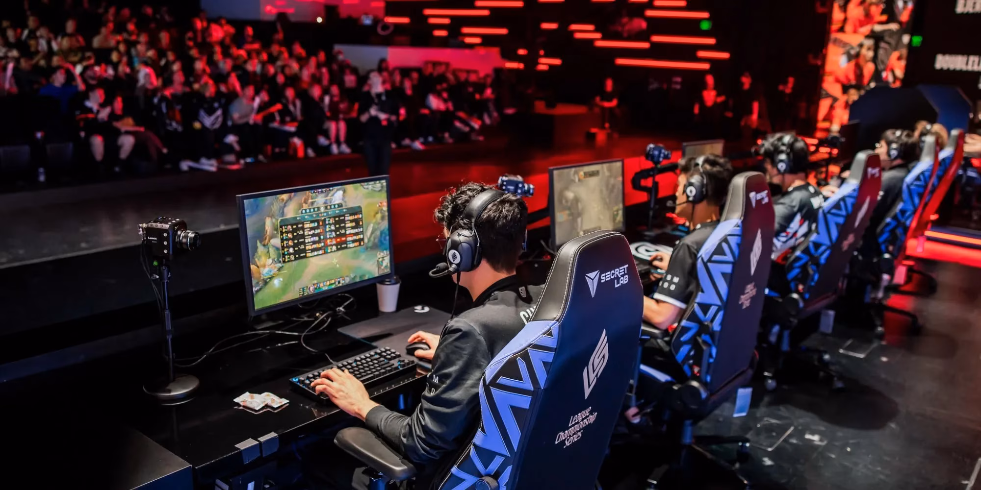 lcs-players-to-riot-talk-to-the-hand-cuz-the-players-ain-t-listenin-historic-walkout-looms-image-0